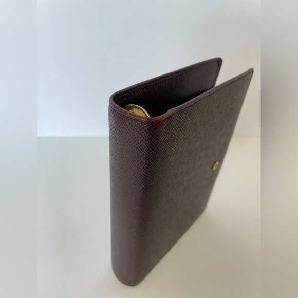 Louis Vuitton medium agenda in Taiga leather - Picture 11 of 12